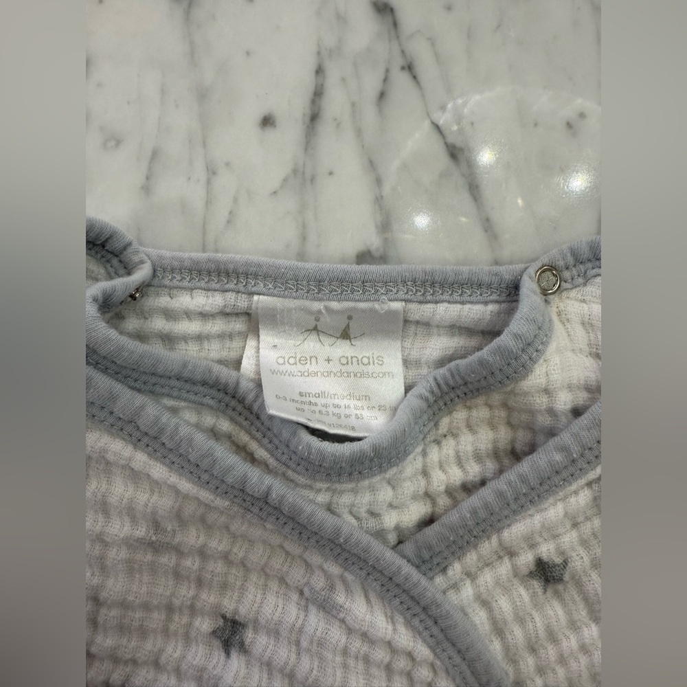 aden + anais Starry White and Gray Muslin Swaddle Buttons - Picture 3 of 5